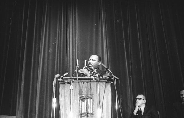 马丁·路德·金1968年在讲台上